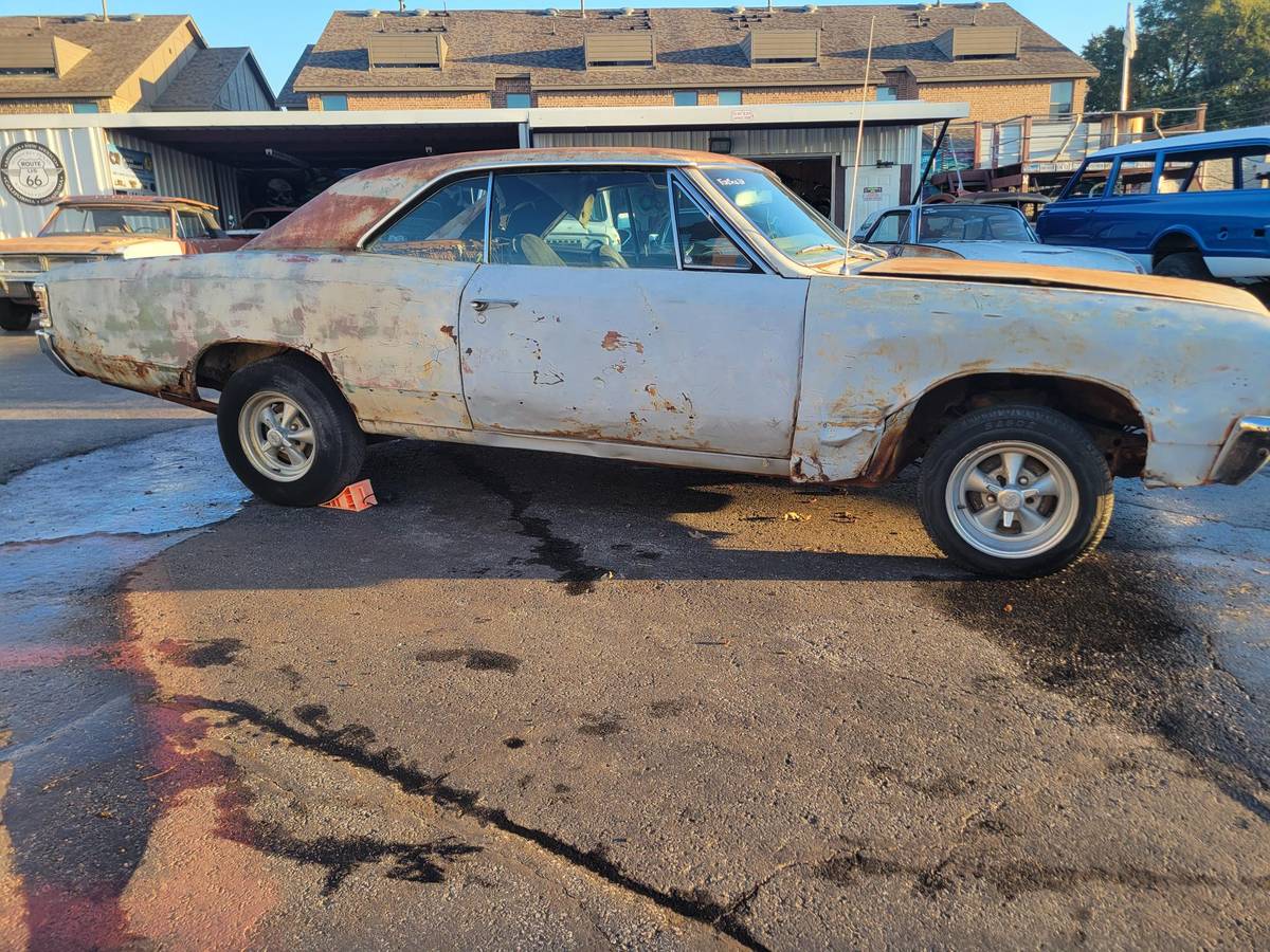 Chevy-malibu-1967-grey