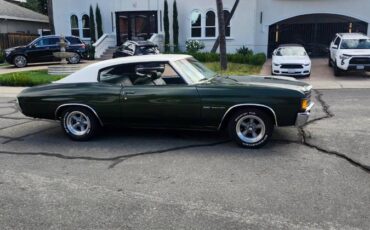 Chevy-malibu-1972-green