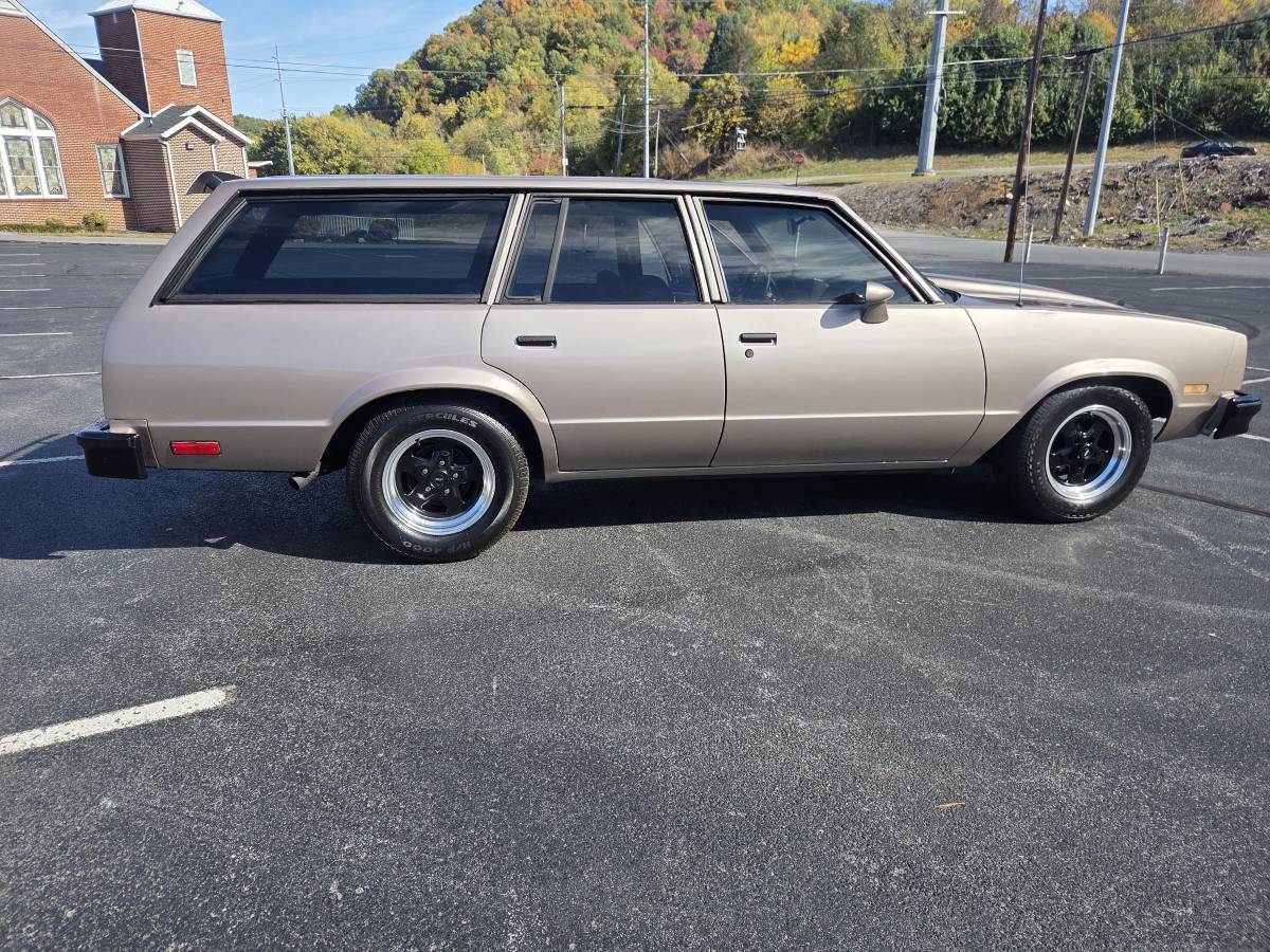 Chevy-malibu-1983-brown-1