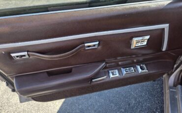 Chevy-malibu-1983-brown-12