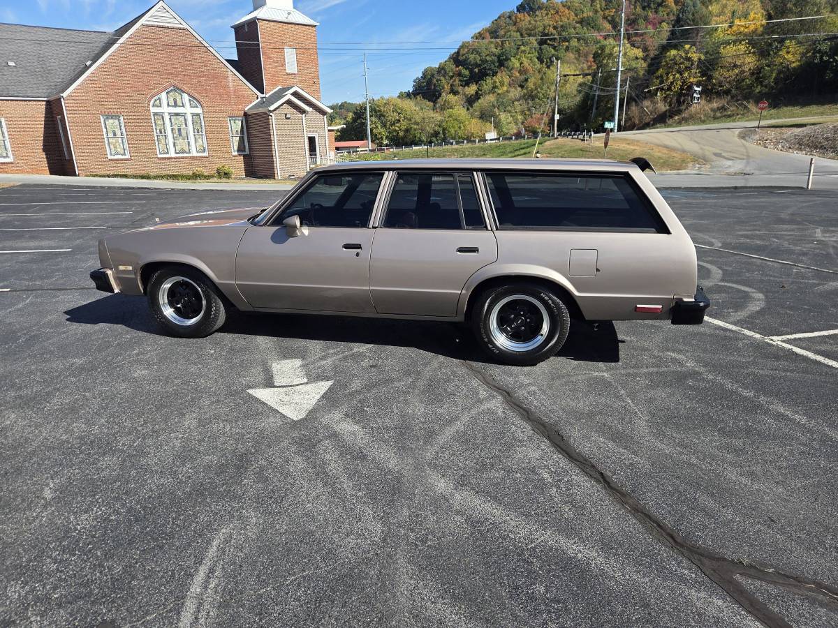 Chevy-malibu-1983-brown-4