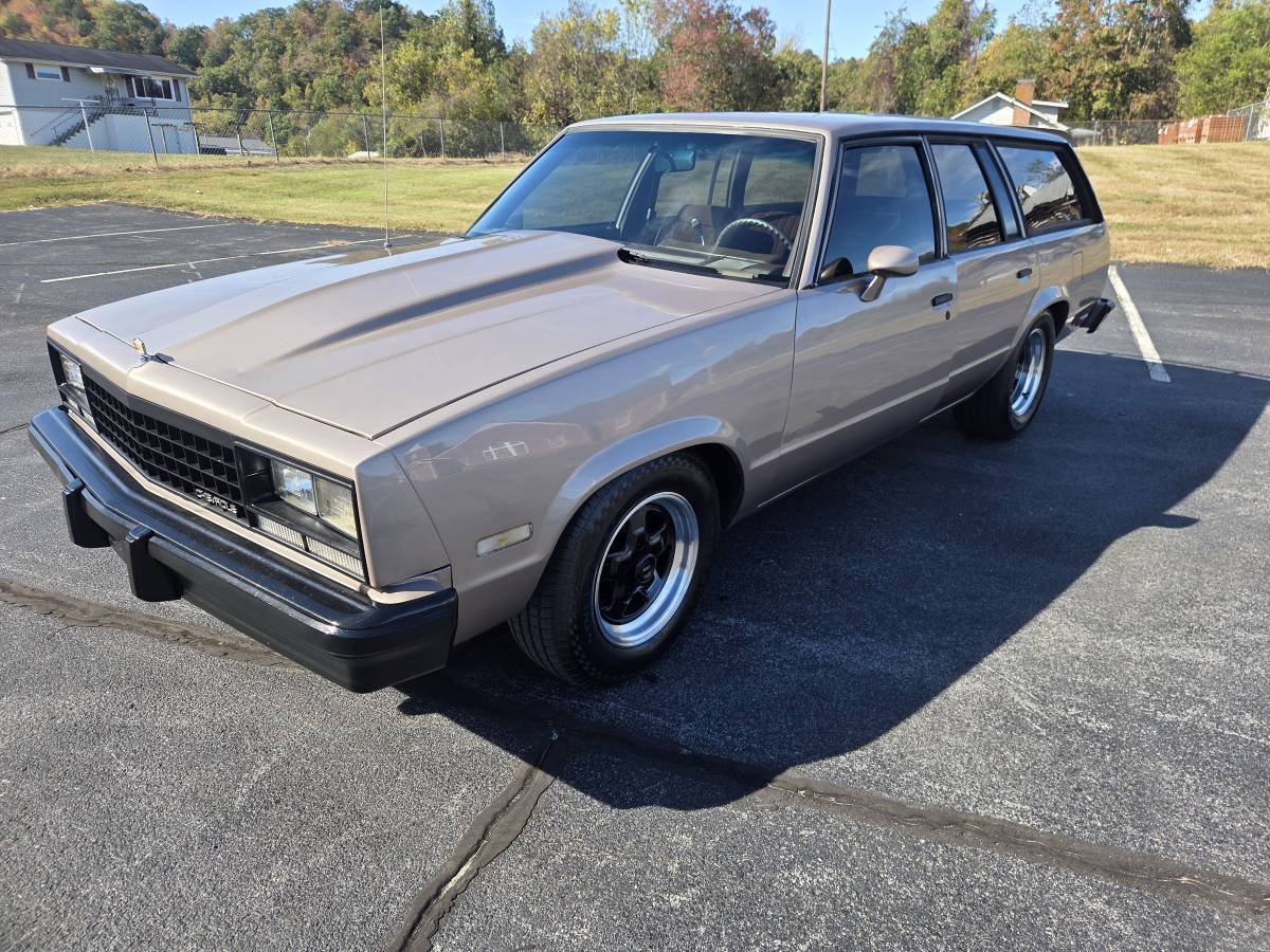 Chevy-malibu-1983-brown-5