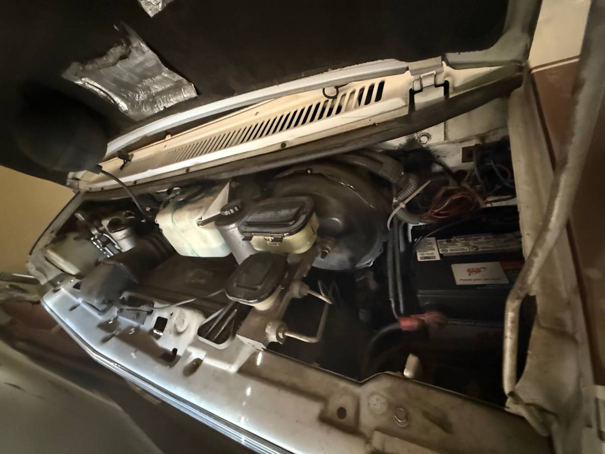 Chevy-mark-111-2.0-1989-white-11