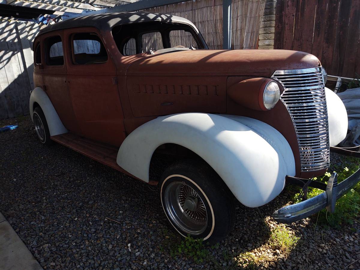 Chevy-master-deluxe-1938