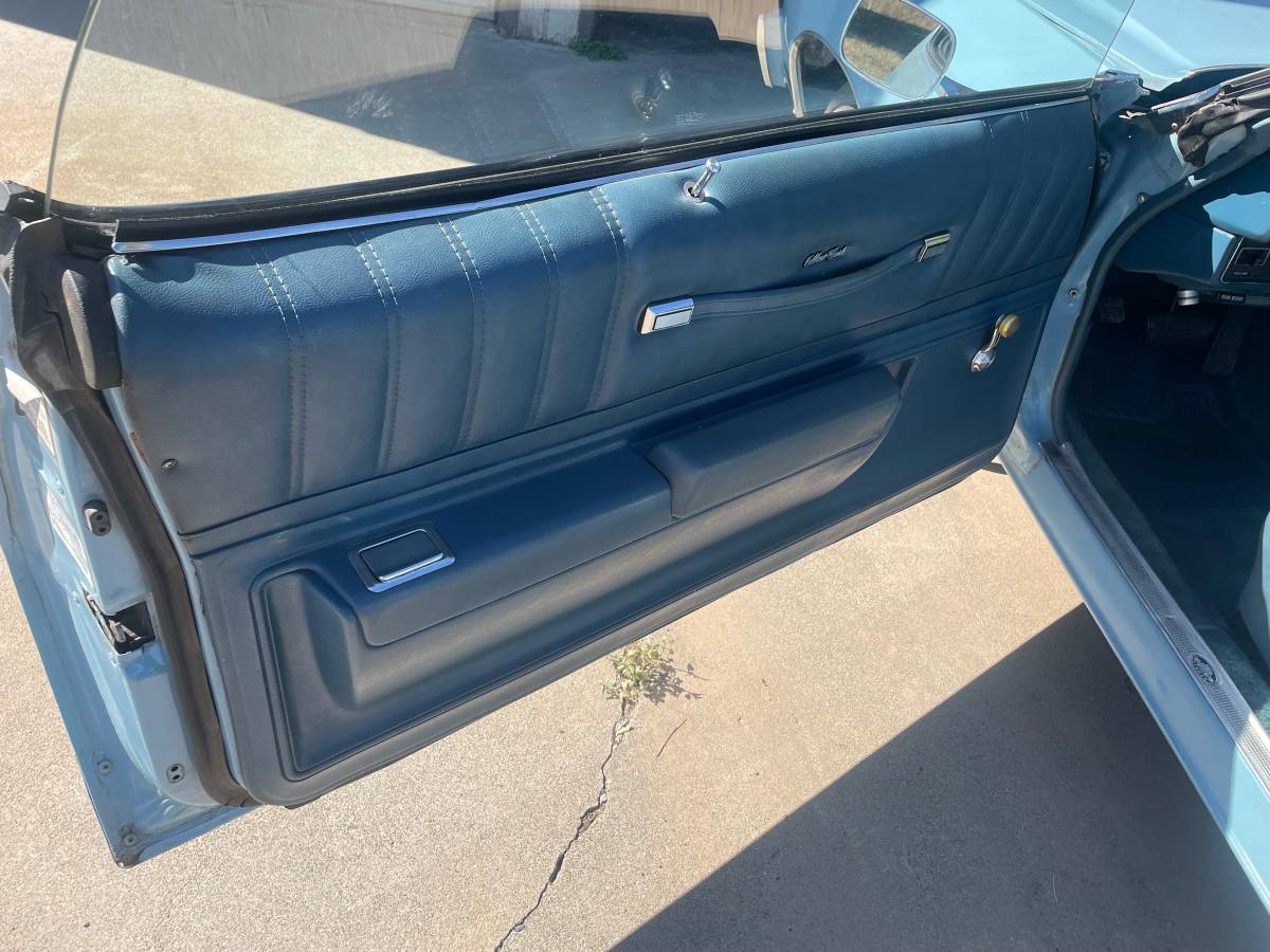 Chevy-monte-carlo-1975-blue-3