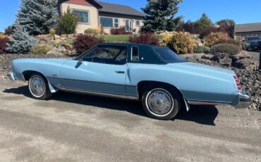 Chevy-monte-carlo-1975-blue