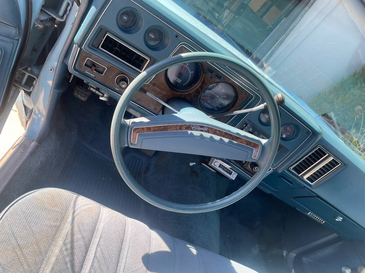 Chevy-monte-carlo-1975-blue-5
