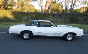 Chevy-monte-carlo-1977-9
