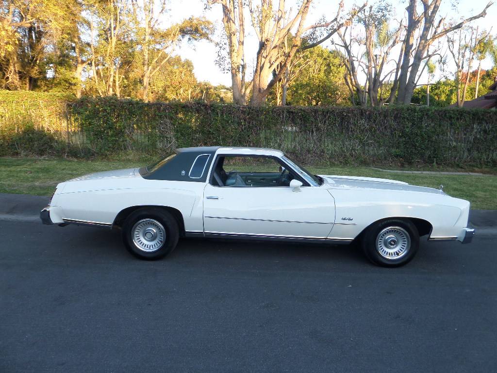 Chevy-monte-carlo-1977-9