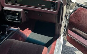 Chevy-monte-carlo-ss-1988-white-15