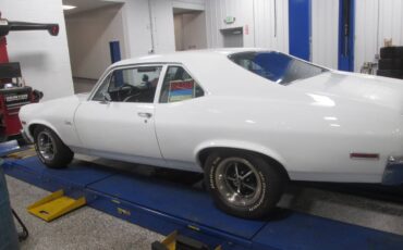 Chevy-nova-1972-white-3