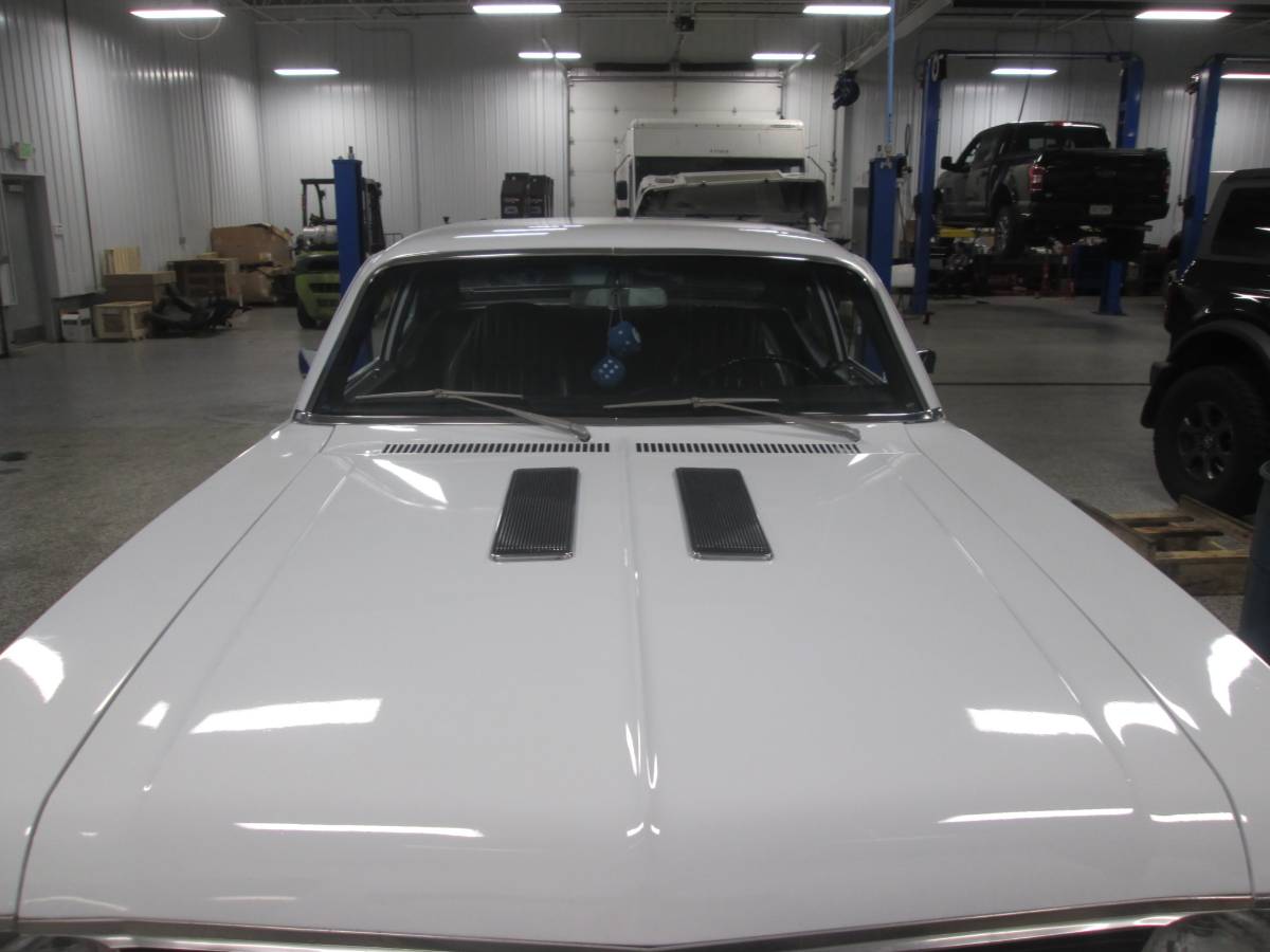 Chevy-nova-1972-white-7