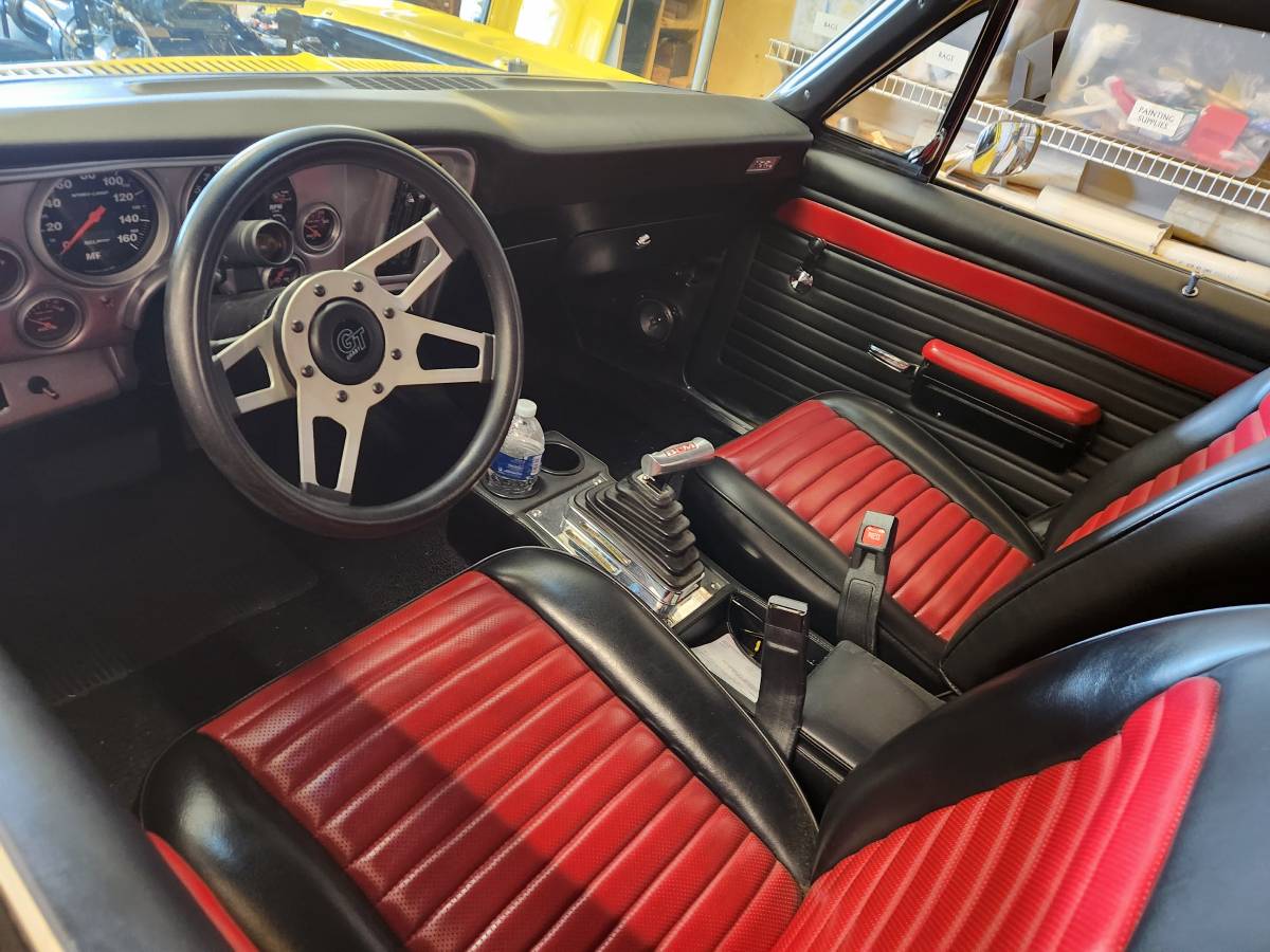 Chevy-nova-1972-yellow-7