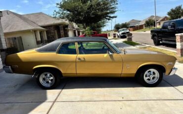 Chevy-nova-1974-custom-6