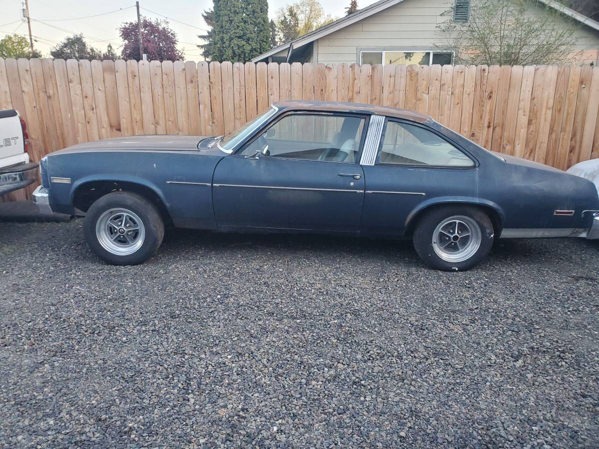 Chevy-nova-1979-blue-8