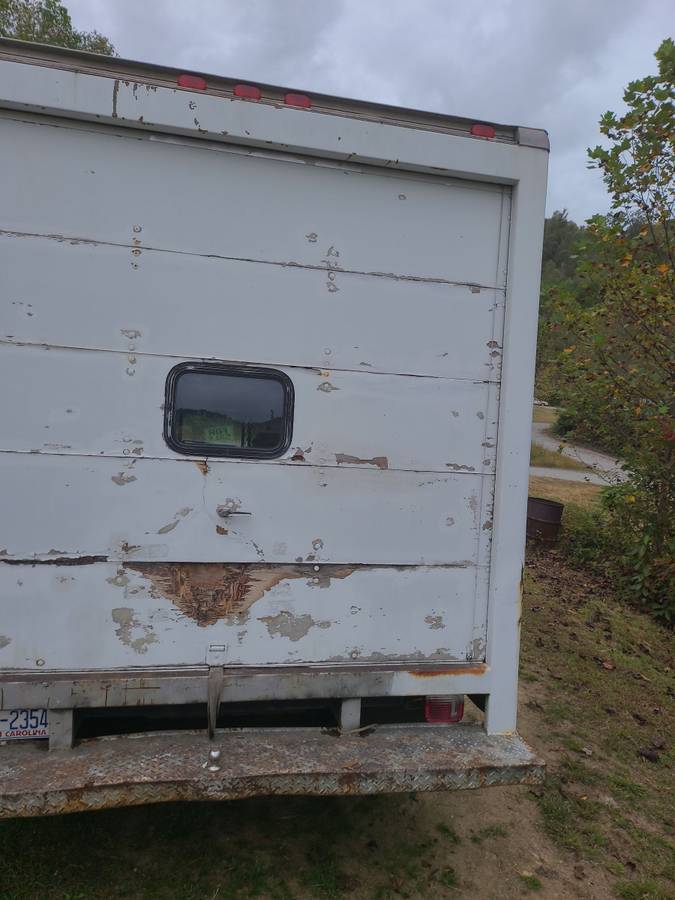 Chevy-one-ton-high-cube-8x10-1993-white-11