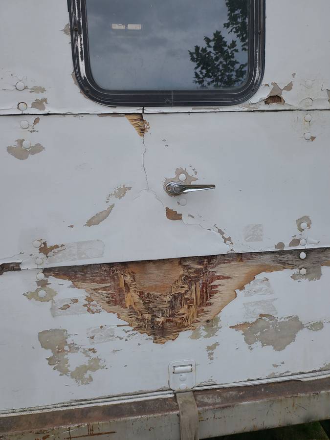 Chevy-one-ton-high-cube-8x10-1993-white-9