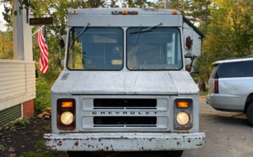 Chevy-p20-step-van-1986-white-7