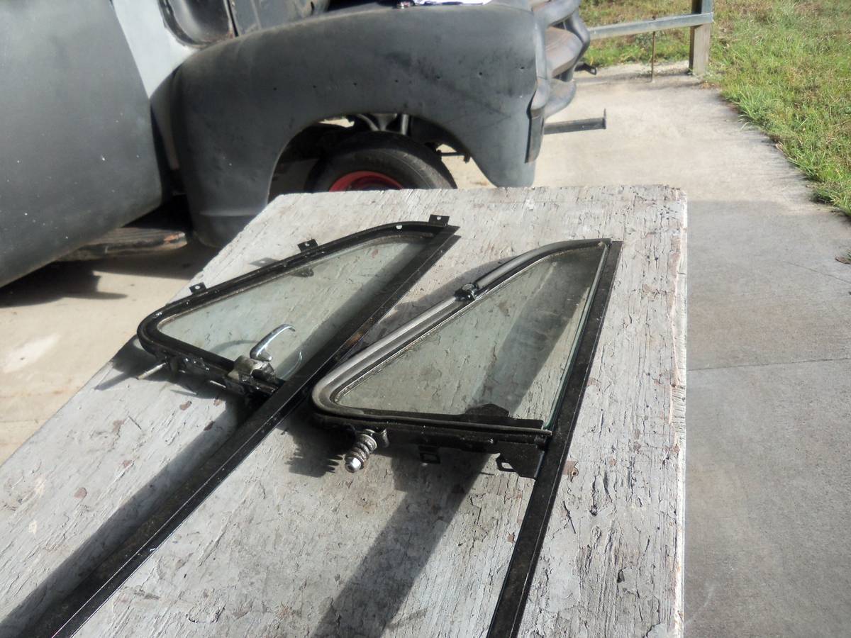 Chevy-panel-truck-1954-24