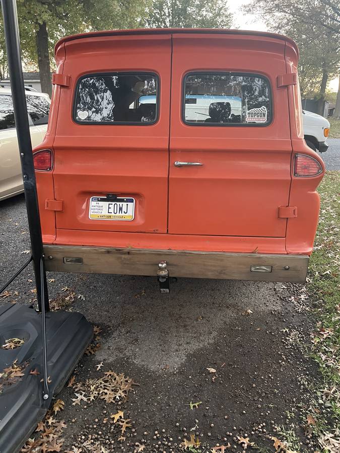 Chevy-panel-truck-1965-1