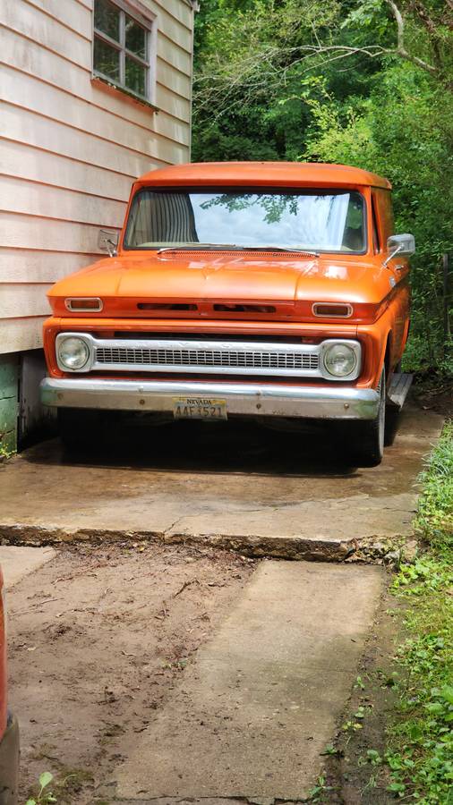 Chevy-panel-truck-1965-5