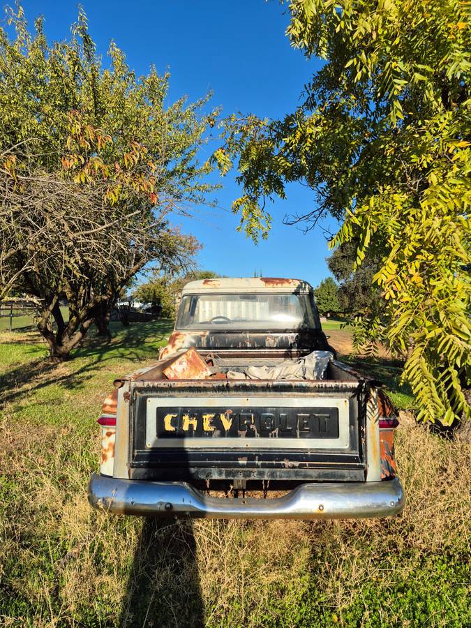 Chevy-pickup-and-a-chevy-blazer-1957-grey-2