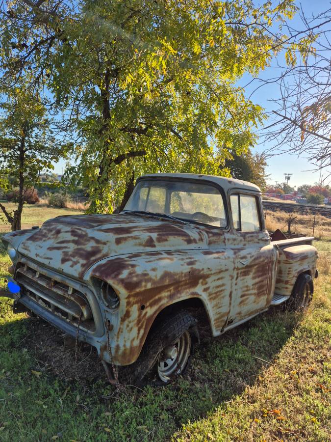 Chevy-pickup-and-a-chevy-blazer-1957-grey-3