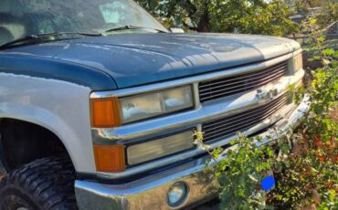 Chevy-pickup-and-a-chevy-blazer-1957-grey-7