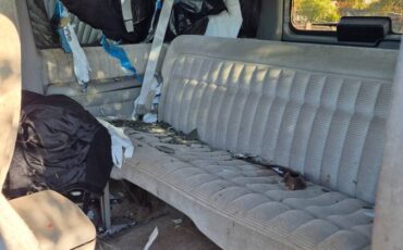 Chevy-pickup-and-a-chevy-blazer-1957-grey-8
