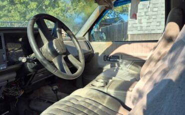 Chevy-pickup-and-a-chevy-blazer-1957-grey-9