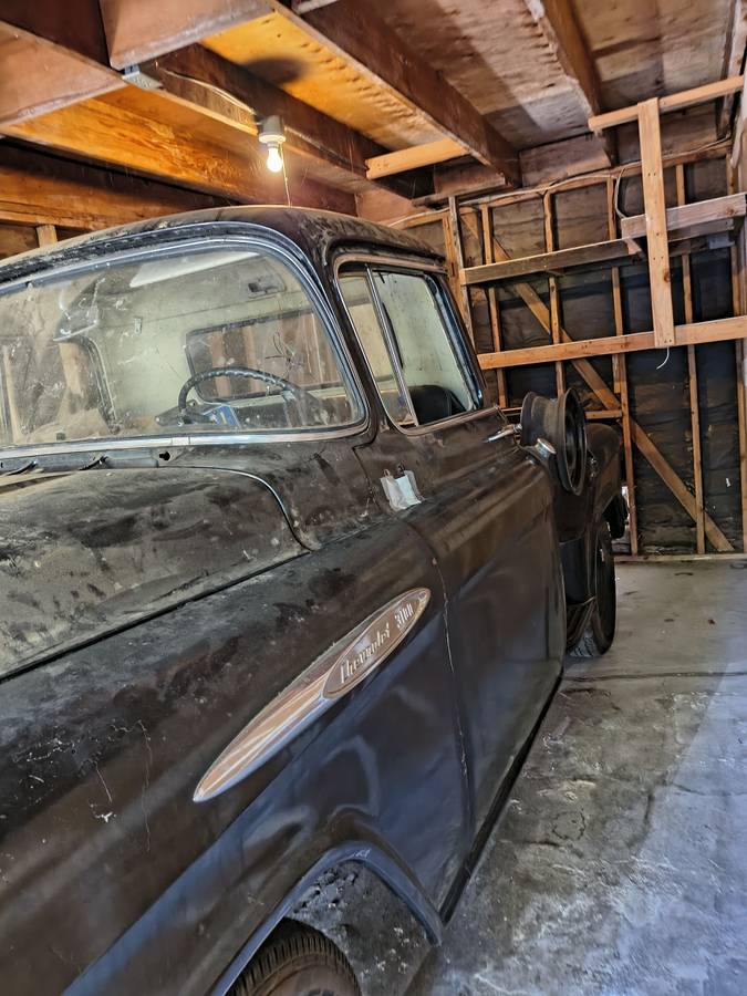 Chevy-pickup-short-bed-1957-black-4