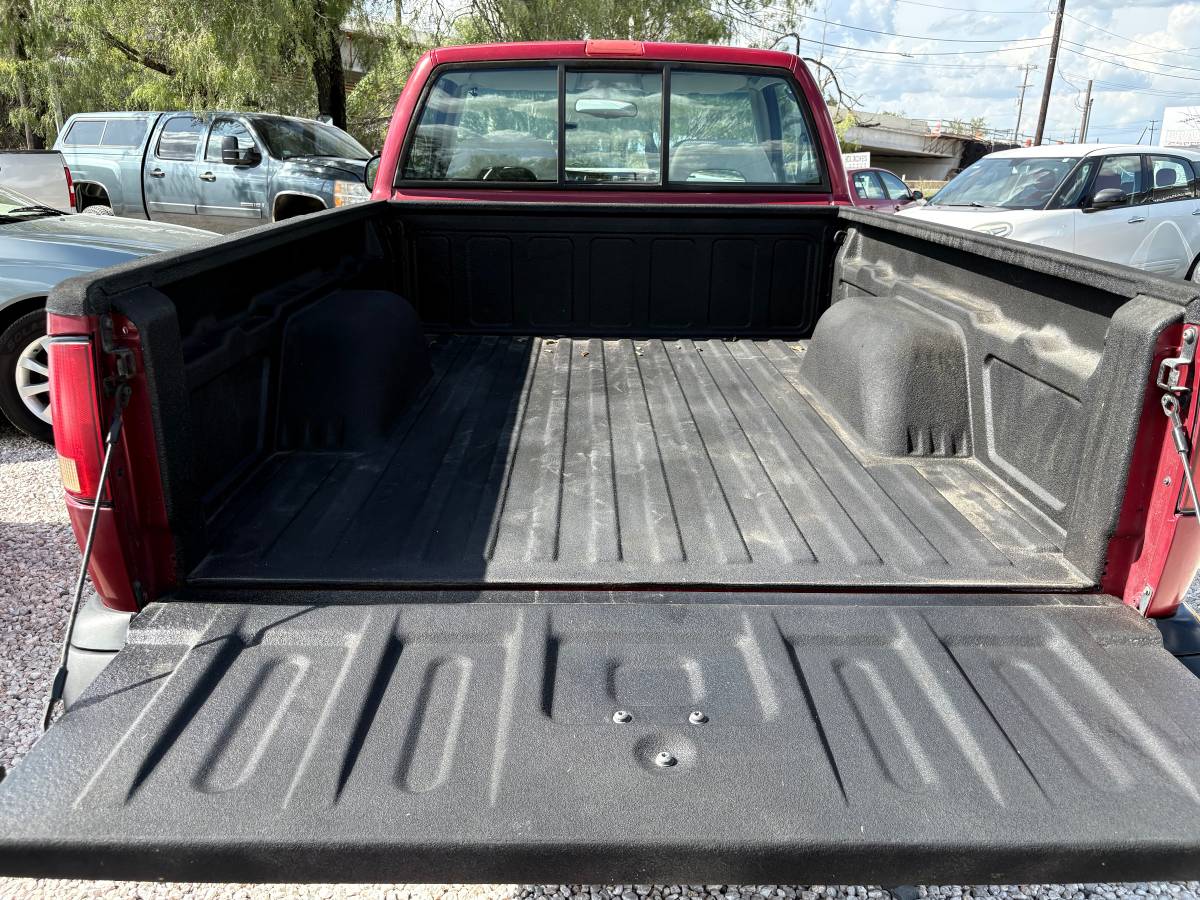 Chevy-s-10-regcab-pick-up-ls-1995-red-16