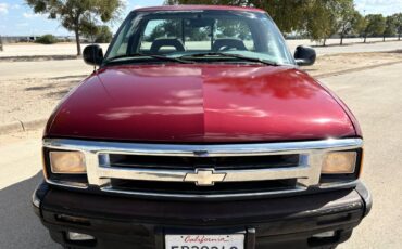 Chevy-s-10-regcab-pick-up-ls-1995-red-3