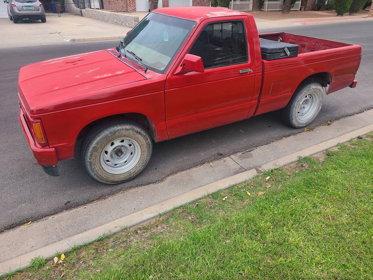 Chevy-s10-1985-red-1