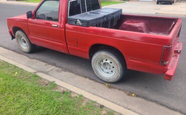 Chevy-s10-1985-red-3