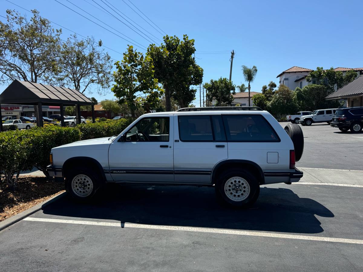 Chevy-s10-blazer-1994-white-2