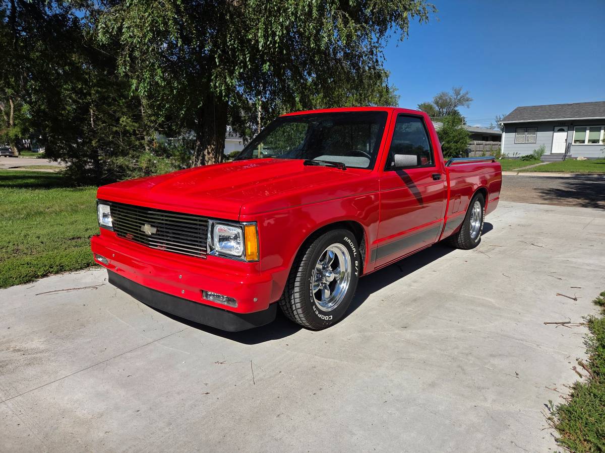 Chevy-s10-pickup-1991-red-10