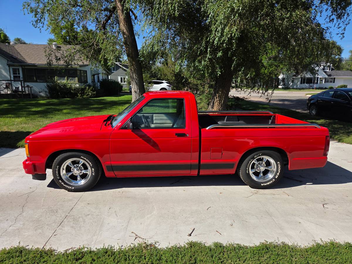 Chevy-s10-pickup-1991-red-11