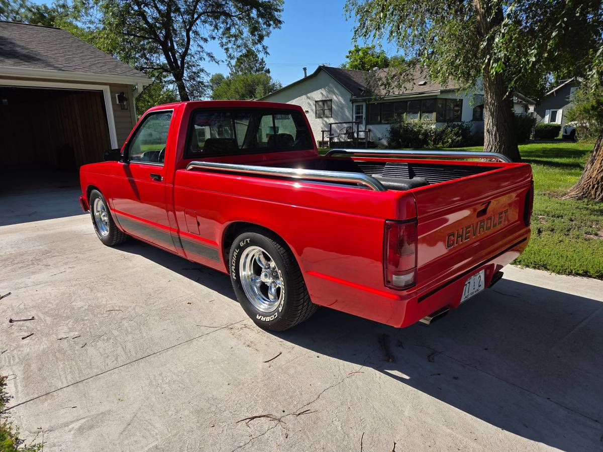 Chevy-s10-pickup-1991-red-12