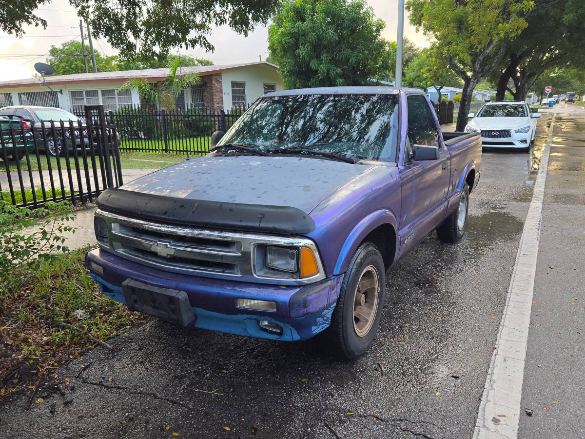 Chevy-s10-pickup-1996-1