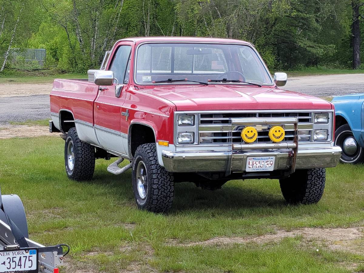 Chevy-scottsdale-1985-red-15