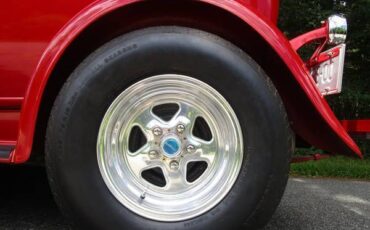 Chevy-sedan-1932-red-21