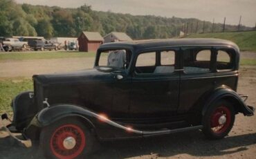 Chevy-sedan-1933-12