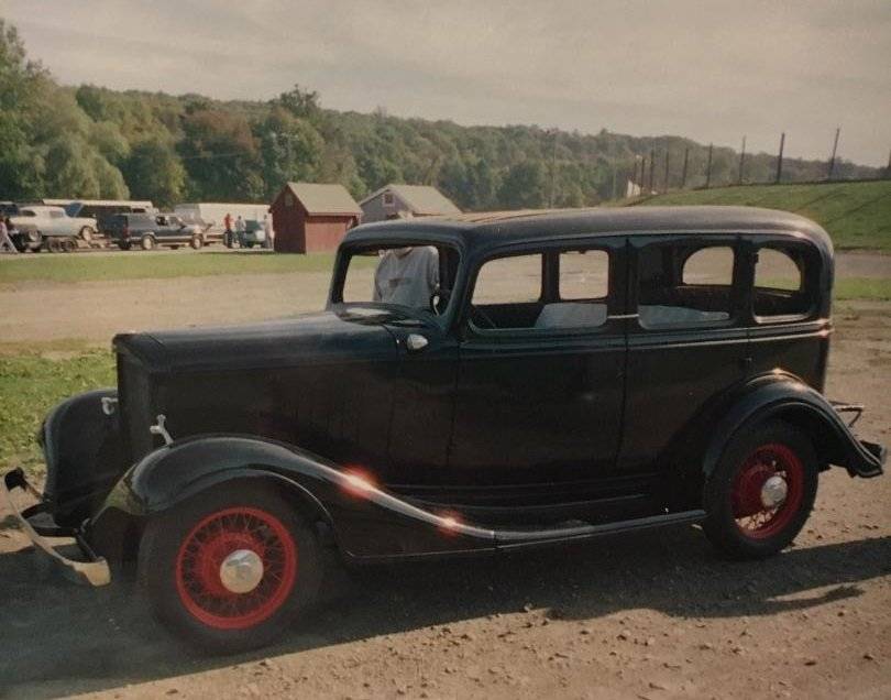 Chevy-sedan-1933-12