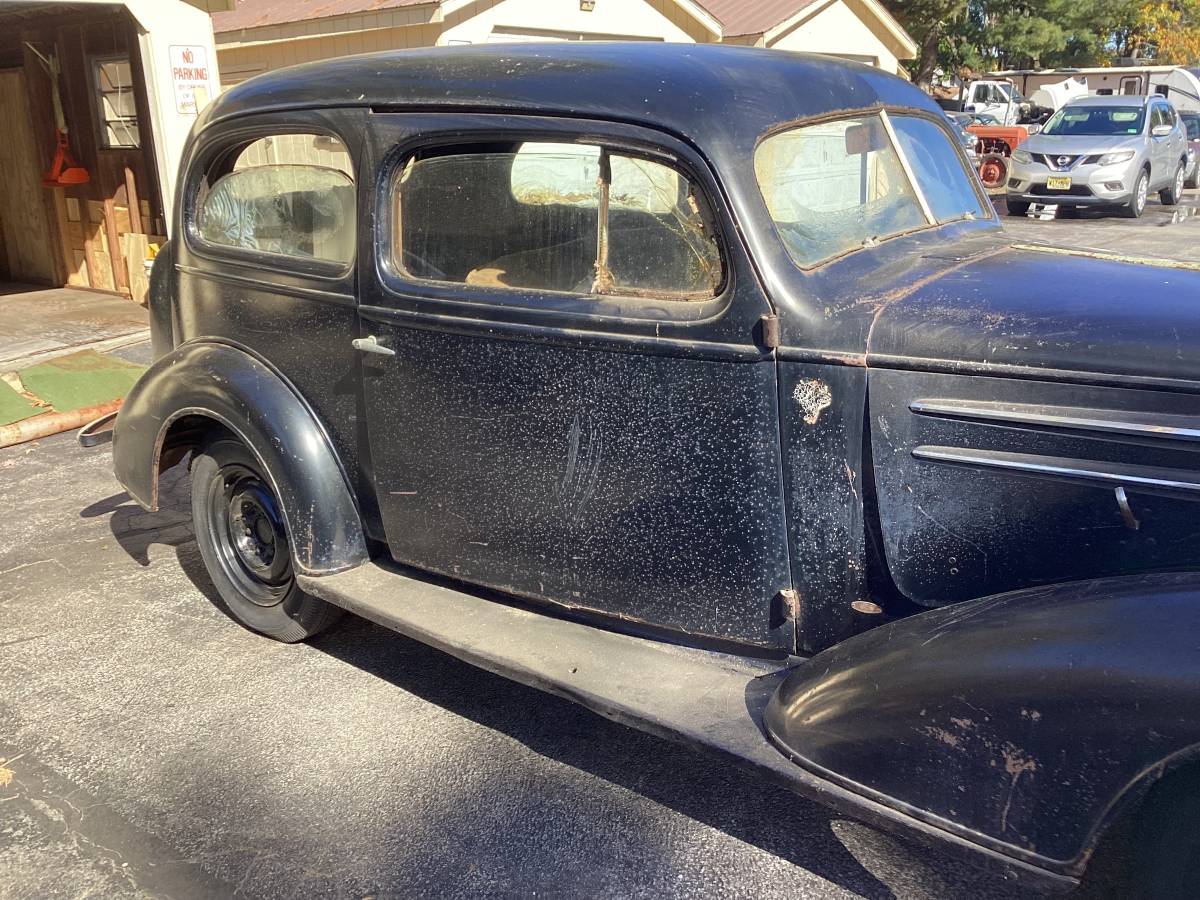 Chevy-sedan-1936-black-15