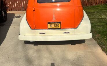 Chevy-sedan-delivery-1951-orange-2