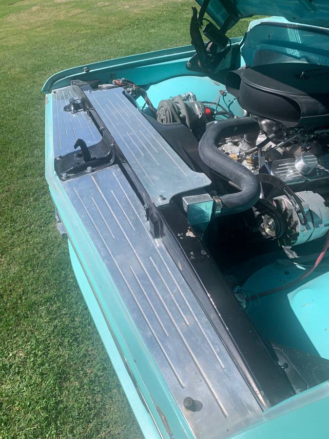 Chevy-short-bed-pickup-truck.-1967-blue-10