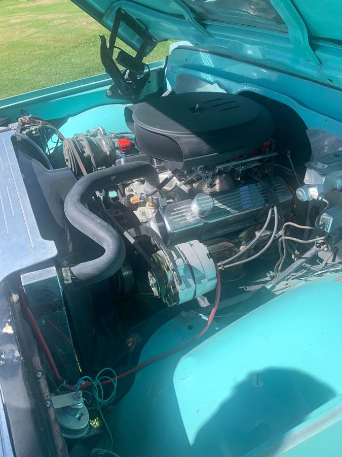 Chevy-short-bed-pickup-truck.-1967-blue-11