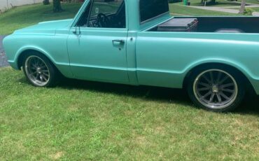 Chevy-short-bed-pickup-truck.-1967-blue-16