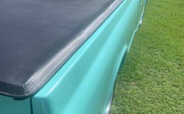 Chevy-short-bed-pickup-truck.-1967-blue-4
